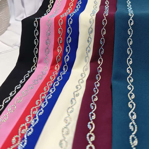 Nouveau <span class=keywords><strong>Voile</strong></span> Long Respirant en Mousseline de Soie Perlée Malaisienne-Indonésienne avec Chaîne de Strass et Motif Rayé Style Hui pour Femme - Product Image 4