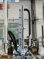 2024 Runma Ahorre costos Sprue Picker Robot Arm Aplicar a la máquina de moldeo por inyección de plástico 50-180T