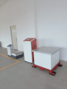 Table de <span class=keywords><strong>vibration</strong></span> horizontale et verticale à trois axes X Y Z à basse fréquence ISO 12405 IEC 62660 AE J2380 UNECE R100 - Product Image 2