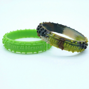 Braccialetti in Silicone con Battistrada di Pneumatici Personalizzati all'Ingrosso per Moto Harley/Biker <span class=keywords><strong>Regali</strong></span> Promozionali Impermeabili - Product Image 1