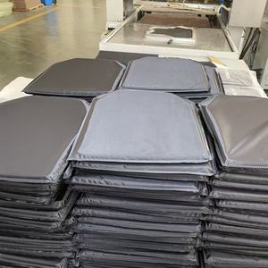 定制防弹 600D IIIA 隐藏式防刺 T 恤式装甲战术背心 UHMWPE 用于安全防护 - Product Image 4