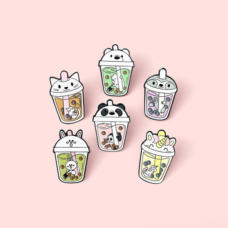 Desain gratis pabrik Boba pin topi logam emas kecil Enamel lembut kancing sesuai pesanan pin kerah Magnet besar untuk pakaian