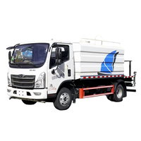 Camion de balayeuse d'eau de rue de moteur diesel de Foton 7000 litres avec la pompe de canon de brouillard et le réservoir d'arroseur