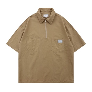 เสื้อโปโลแขนสั้นคอปกกึ่งเปิดสไตล์ญี่<span class=keywords><strong>ปุ่</strong></span><span class=keywords><strong>น</strong></span>เสื้อยืดแข<span class=keywords><strong>น</strong></span>ห้าส่ว<span class=keywords><strong>น</strong></span>ผู้ชายแฟชั่นแนวสตรีทเสื้อทรงหลวมแบรนด์แฟชั่นแนวสตรีท - Product Image 1