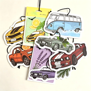 Ambientador de Papel con Forma de Coche de Dibujos Animados, Clip Perfumado Colgante, Aroma Duradero, Evaporación Natural, Decoración Interior para Coche - Product Image 5