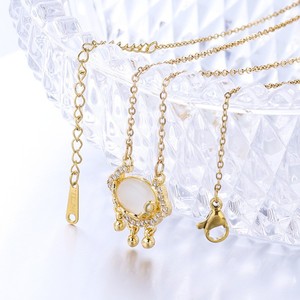 Collar de Moda con Cadena, Aleación de Zinc, Circonita Cúbica, Forma de Labios, Engaste de Puntas, Joyería Unisex para Regalo - Product Image 1