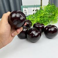 Zwarte Bryn Plum Kunstmatig Eco-vriendelijk Schuim Fruitmodel voor Thanksgiving, Terug naar School, Keuken, Huisdecoratie, Fotografie Props