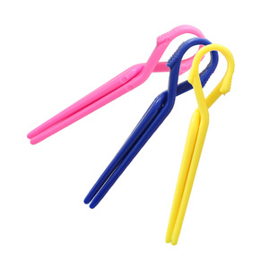 Pinzas de Pelo Cruzadas Modernas de 12 cm, Plástico, Colores Variados, Alta Calidad, para Salón y Uso Doméstico - Product Image 3