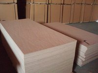 Contreplaqué en bois dur de qualité supérieure, triplex, bois tropical okoumé bintangor, fabrication de contreplaqué, exportation au Pérou