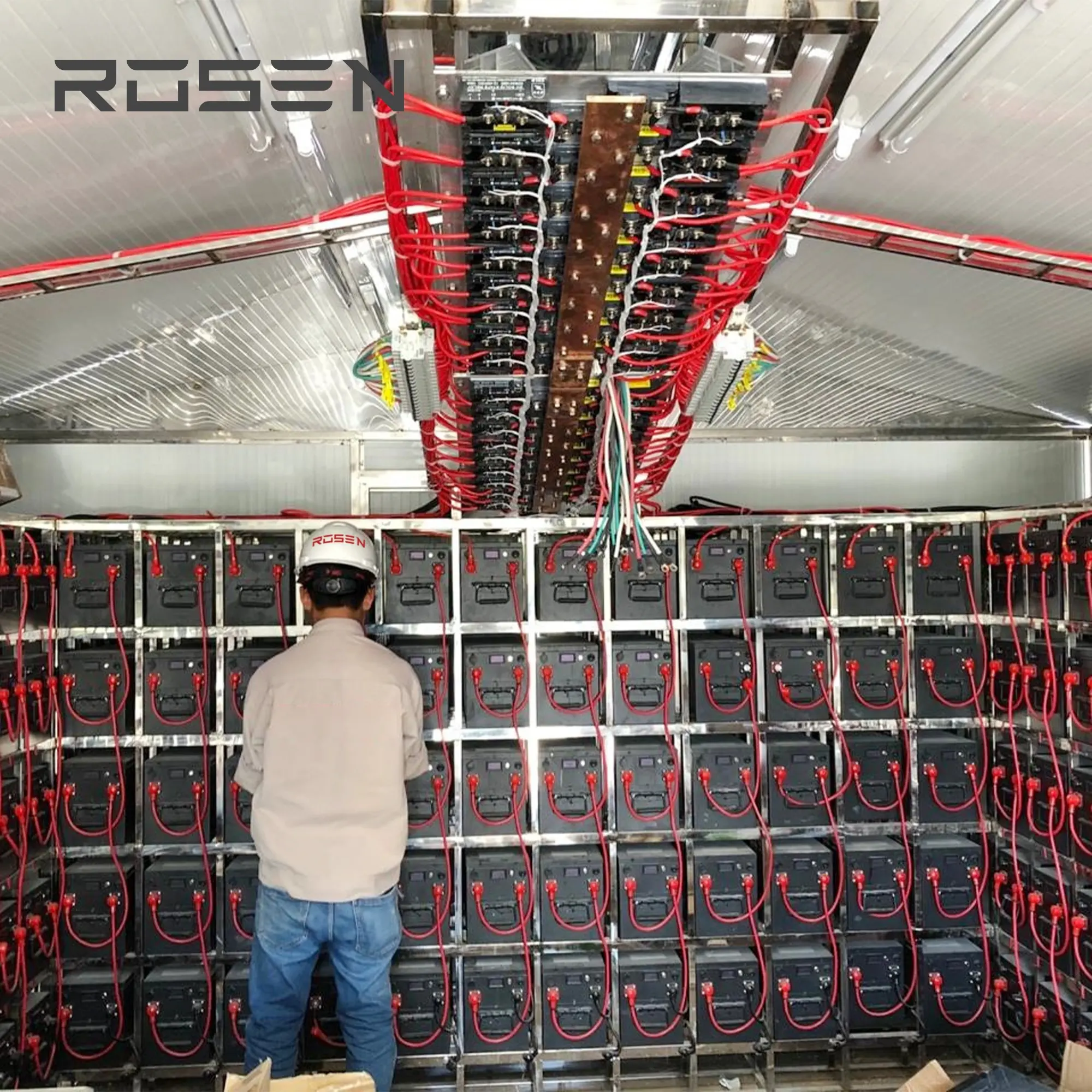 Stockage d'énergie Rosen 100KW 150KW 300kwh 500kwh système d'énergie solaire à batterie hybride au lithium sur ESS hors réseau