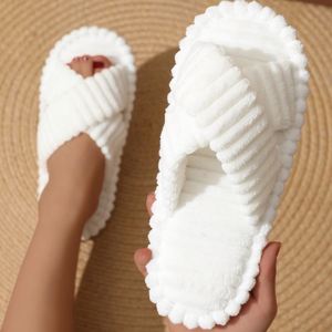 Pantofole da donna in peluche cotone a croce pantofole da donna - Product Image 4