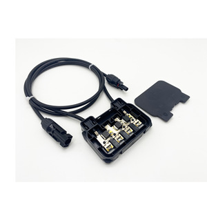 กล่องรวมสายแผงโซลาร์เซลล์ IP67 กันน้ำ วัสดุ PPO รุ่น PV SC1502 สำหรับโมดูลไฟฟ้าโซลาร์เซลล์ - Product Image 1