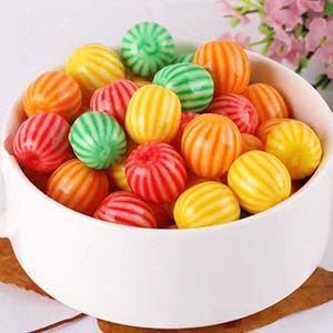 Bonbons Jouets en Gros, Confiseries Personnalisées sous Marque Privée, Boules de <span class=keywords><strong>Chewing</strong></span>-<span class=keywords><strong>gum</strong></span> Multicolores en Forme de Pistolet, Goût Fruité - Product Image 2