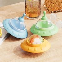 Moule à glaçons UFO, moule à glaçons sphériques créatif en forme de soucoupe volante avec base antidérapante, facile à démouler, multicolore