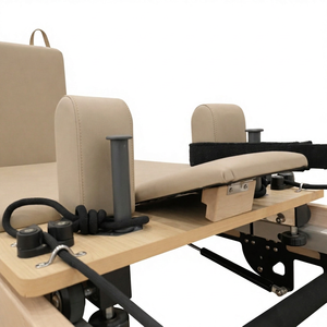 เตียงพิลาทิสแบบพับได้รุ่น Commercial Maple สำหรับใช้ในสตูดิโอ พร้อมที่วางเท้าปรับระดับได้ รางเลื่อนเรียบ และสีตามสั่ง OEM - Product Image 5