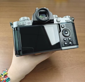 Appareil photo numérique d'occasion argenté ZFC Kit avec objectif 16-50mm, ensemble complet, caméra 4K, capteur APS-C - Product Image 4