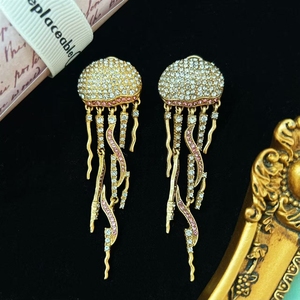 Spilla Vintage, Stile Industriale Retrò, Orecchini Eleganti e alla Moda a Forma di Medusa Marina - Product Image 1