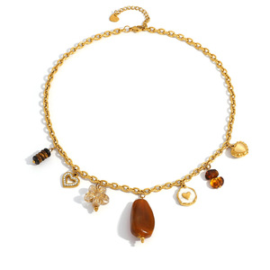 Collar de acero inoxidable con colgantes de resina, colgante de corazón y flor, chapado en oro de 18k, accesorio de moda para otoño e invierno. - Product Image 5