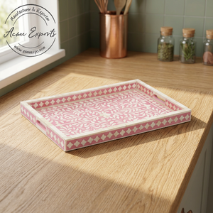 Elegante bandeja de madera con flores rosas con un diseño intrincado perfecto para servir o exhibir elegante y funcional - Product Image 1