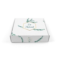 Chaussettes pour femmes tendance en flexographie, avec couvercles magnétiques pliables, sangles en matériaux recyclés, carton, adhésif réutilisable