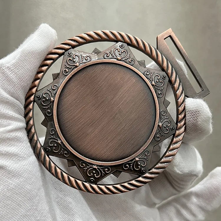 カスタマイズされた高品質の金属メダル3Dツイスト6つ星型イベントメダルランニングブランクブロンズメダル
