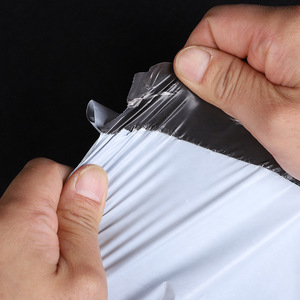 Self Adhesive <b>PE</b> 2 Mil Silk Screen Printed Mailing Bag Shirt <b>Shoes</b> Protection During Delivery - Product Image 6