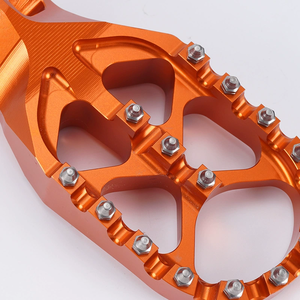 Pedales Anchos Antideslizantes de Aluminio Aeroespacial CNC OEM, Personalizados, Ligeros y con Diseño Hueco para Honda <span class=keywords><strong>CB500X</strong></span> CB650R Scrambler Str - Product Image 3