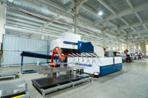 Máquina de Plegado Flexible CNC, Prensa Plegadora Automática para Láminas Metálicas, Equipo Industrial de Alta Precisión - Product Image 4