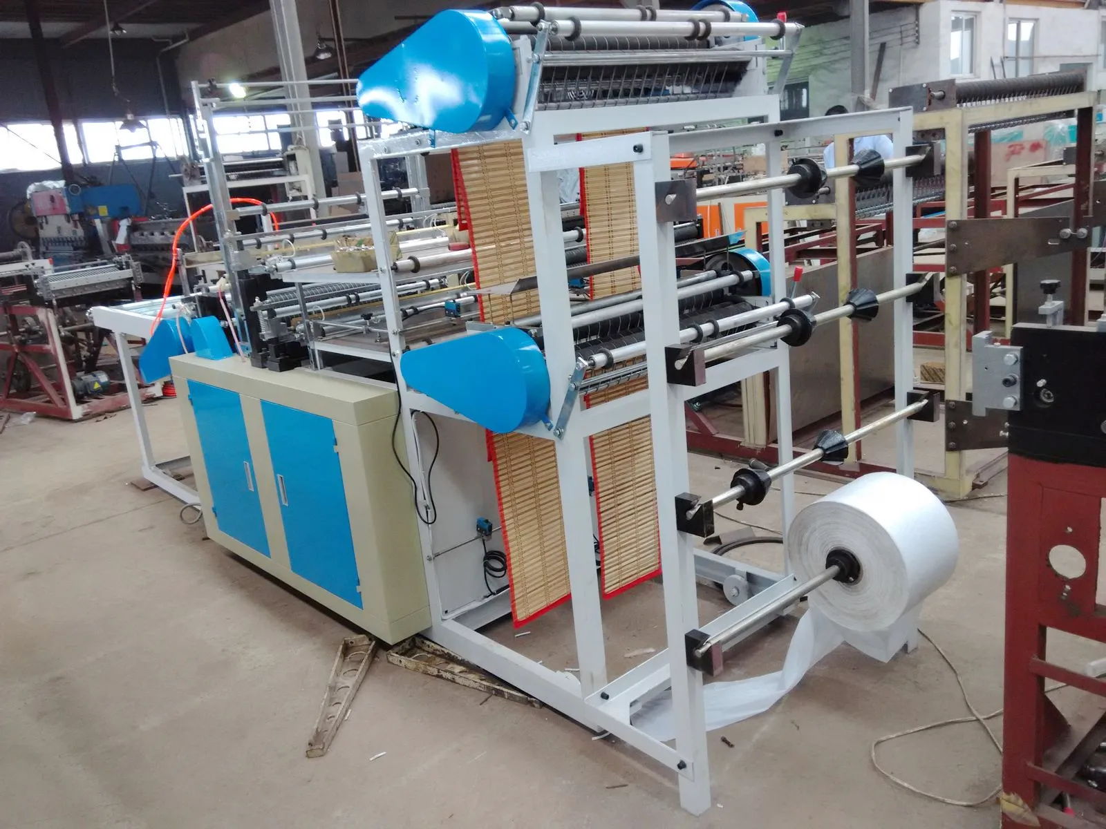 Zhonglong Plastic flat bag t-shirt bag sealing and cutting bag making machine