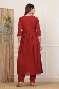 ชุดคุर्ตาผ้าฝ้ายปักลายชนเผ่าสำหรับผู้หญิง พร้อมกางเกงและผ้าคลุมไหล่ ผลิตภัณฑ์แฮนด์เมดสั่งทำได้จำนวนมาก - Product Image 2