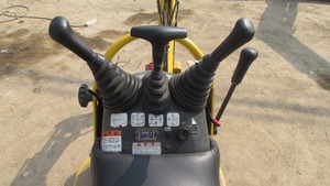 Excavadora Pequeña KOMATSU PC01/PC10/PC15/PC35 Fabricada en Japón, con Pocas Horas de Trabajo y en Buen Estado, en Venta - Product Image 6