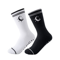 Chaussettes de yoga antidérapantes pour femmes, broderie lune et étoile, chaussettes de pilates, chaussettes de sport respirantes en coton pour la course à pied et le fitness