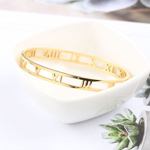 Bracelets en or de haute qualité personnalisables, bracelet en acier inoxydable à chiffres romains tendance - Product Image 2