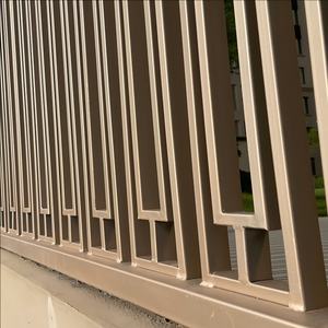 Panneaux de clôture en acier galvanisé <span class=keywords><strong>noir</strong></span> <span class=keywords><strong>anti</strong></span>-corrosion, revêtement poudré, 6 pieds, 8 pieds, fabrication - Product Image 4