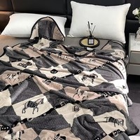 Printemps lit jette imprimé flanelle polaire couverture été mode lit couverture 200*230 cheval fleur été épaissir INS jeter couverture