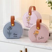 Boîte à bijoux ronde personnalisée, petite, en cuir PU, avec poignée, doublure en velours, fermeture à bouton, étui de rangement portable pour bijoux de voyage