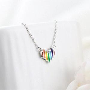 Collier pendentif en forme de cœur arc-en-ciel, alliage plaqué or blanc, bijoux unisexes, cadeau mignon - Product Image 1