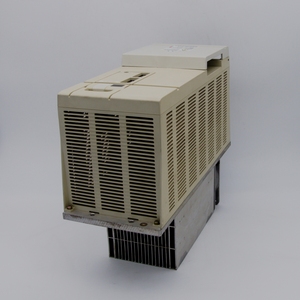 Unidad de Control de Motor Original en Buen Estado MDS-B-CVE-220 - Product Image 5