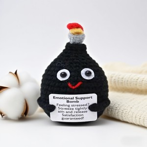 LLavero de muñeca de ganchillo de ajo negro, juego de tejer para principiantes, artesanía DIY hecha a mano para regalo, regalo para amantes del ganchillo - Product Image 6