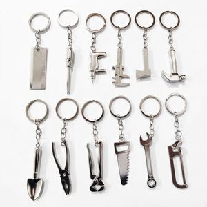 Llavero Creativo con Mini Herramientas de Simulación: Llave Inglesa, Destornillador y Martillo Metálicos, Colgante Pequeño para Coche, Regalo - Product Image 2