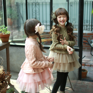 Robe de demoiselle d'honneur rose en seersucker pour enfants, vente en gros à Tirupur - Product Image 2