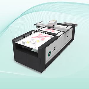 آلات قطع رقمية مسطحة ذات تغذية تلقائية معتمدة من CE لقطع البطاقات والورق وملصقات السيارات واللافتات وورق التغليف - Product Image 2