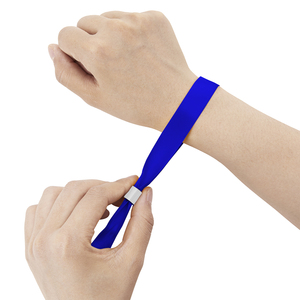 <span class=keywords><strong>Bracelet</strong></span> personnalisé à thème Amour, imprimé en tissu, pour promotion, avec <span class=keywords><strong>fermeture</strong></span> à bouton coulissant en plastique unidirectionnel - Product Image 2