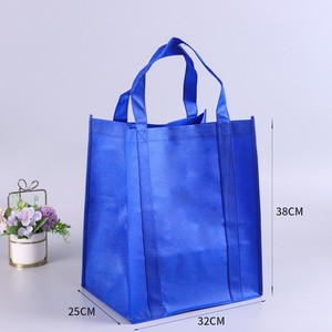 Bolsa de Compras 3D de Textura Premium, Gruesa, No Tejida, con Logotipo Personalizado Impreso, para Promoción de Marca y Regalos para Eventos - Product Image 1