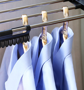 1 pièce support de séchage de chaussures de balcon fenêtre pliante support de séchage de couches, sèche-<span class=keywords><strong>linge</strong></span> à <span class=keywords><strong>linge</strong></span>, support de rangement de serviettes d'intérieur Tube circulaire - Product Image 4