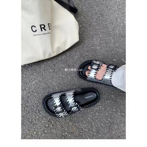 Sandalias de Verano para Mujer Estilo Birkenstock, Punta Abierta, Doble Hebilla, Suela Gruesa, Pantuflas de Alta Calidad - Product Image 4