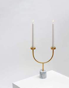 Support de bougie en métal électroplaqué design avec motif décoratif ajouré pour un intérieur moderne - Product Image 5