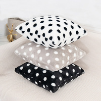 Housse de coussin en fausse fourrure à pois en poils de petit lapin pour le salon canapé personnalisé