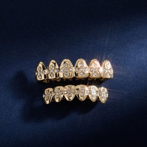 Nouveau Micro <span class=keywords><strong>Strass</strong></span> Glacé Dents Grillz pour Dents Hommes Femmes Bling Ensemble de Bijoux Plaqué Or Hip Hop Piercing Pave Zircon Grills - Product Image 4