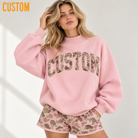 Ensemble court de survêtement oversize pour femme, motif camouflage, avec patchs lettres brodés, col et poignets côtelés, bordure contrastante, style streetwear